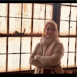 Meet your Posher, Cara